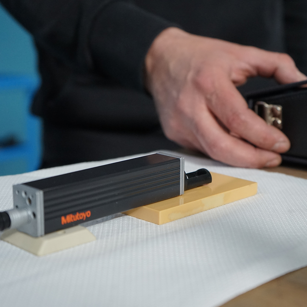 Per noi di SINTEX il controllo qualità non è un semplice servizio per i clienti, ma un asset aziendale fondamentale: è la nostra promessa di consegnare sempre pezzi di qualità, verificati con cura e precisione.